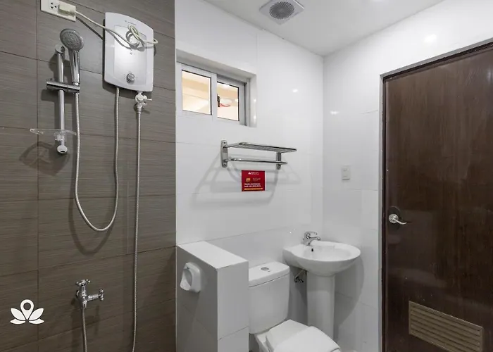 Zen 10th Ave Cubao Hotel 3*